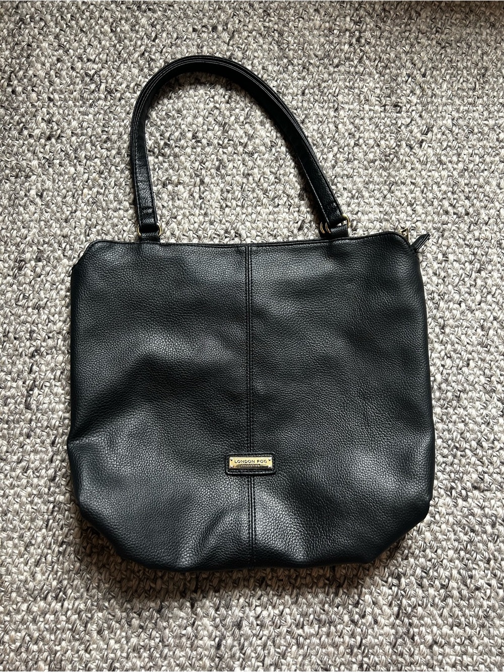 Slouchy Black Pebbled Leather 2000s London Fog Handbag gold hardware